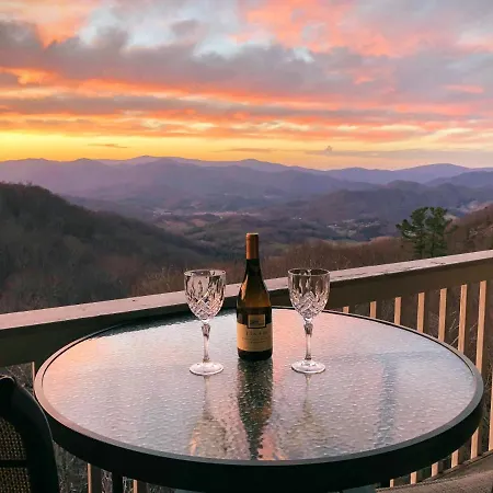 Villa Blue Ridge Mountain Air Retreat With Epic Mountain Views!